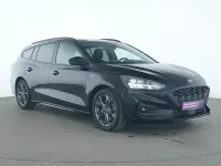 Gebraucht Ford Focus ST-Line 125 PS (91 kW) 2021 Obsidian schwarz Limousine