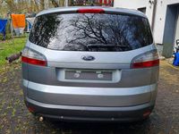 Gebraucht Ford S-MAX Titanium 140 PS (102 kW) 2008 Silber Van / Kleinbus