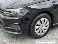 Gebraucht VW Polo Trendline 65 PS (47 kW) 2018 Deep black perleffekt (schwarz) Kleinwagen