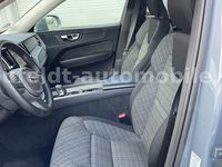 Gebraucht Volvo XC60 Core 197 PS (144 kW) 2022 Grau SUV