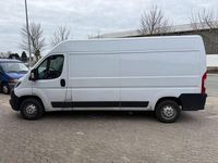 Gebraucht Peugeot Boxer 165 PS (121 kW) 2023 Weiß Van