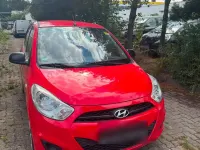 Gebraucht Hyundai i10 69 PS (50 kW) 2013 Rot Kleinwagen