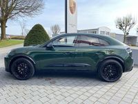 Neu Porsche Macan Turbo 469 kW (639 PS) 2026 Grün SUV