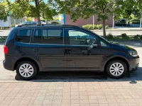 Gebraucht VW Touran 105 PS (77 kW) 2011 Schwarz Van / Kleinbus