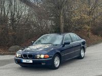 Gebraucht BMW 525 143 PS (105 kW) 1998 Blau Limousine