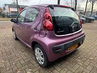 Gebraucht Peugeot 107 Access 68 PS (50 kW) 2013 Violett Kleinwagen