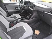 Gebraucht Opel Mokka-e Elegance 108 kW (147 PS) 2022 Matcha grün metallic SUV