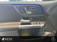 Gebraucht Mercedes GLB250 224 PS (164 kW) 2025 Metalliclack kosmosschwarz SUV