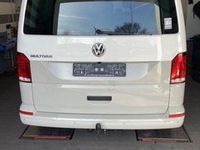 Gebraucht VW Multivan Family 150 PS (110 kW) 2021 Candyweiß/ascotgrau Van