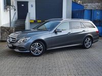 Gebraucht Mercedes E220 Avantgarde 170 PS (125 kW) 2016 Grau Kombi