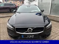 Gebraucht Volvo V60 Core 197 PS (144 kW) 2025 Schwarz Kombi