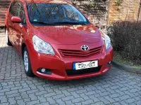 Gebraucht Toyota Verso 126 PS (92 kW) 2009 Rot Van / Kleinbus