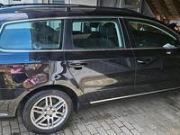Gebraucht VW Passat 140 PS (102 kW) 2013 Schwarz Kombi