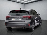 Neu Ford Focus 155 PS (114 kW) 2026 Grau Limousine