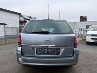Gebraucht Opel Astra Edition 105 PS (77 kW) 2005 Silber Kombi
