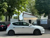 Gebraucht Hyundai i30 90 PS (66 kW) 2011 Silber Limousine
