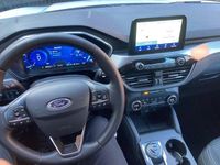 Gebraucht Ford Kuga Titanium 224 PS (164 kW) 2022 Weiß SUV