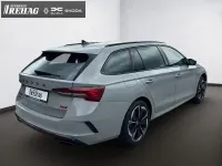 Neu Skoda Octavia RS 265 PS (194 kW) 2025 Grau Kombi