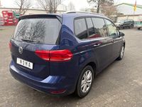 Gebraucht VW Touran 150 PS (110 kW) 2019 Silber Van / Kleinbus