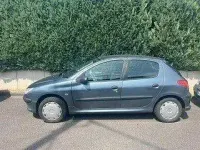 Gebraucht Peugeot 206 68 PS (50 kW) 2008 Grau Kleinwagen