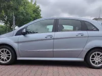 Gebraucht Mercedes B200 140 PS (102 kW) 2011 Blau Kleinwagen