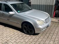 Gebraucht Mercedes C220 150 PS (110 kW) 2003 Silber Kombi