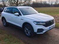 Gebraucht VW Touareg 231 PS (169 kW) 2019 Weiß SUV