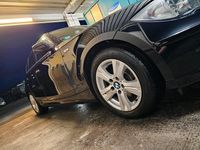 Gebraucht BMW 118 143 PS (105 kW) 2011 Schwarz Kleinwagen