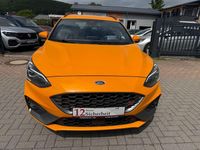 Gebraucht Ford Focus Performance Edition 190 PS (139 kW) 2020 Orange Kombi