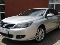 Gebraucht Renault Latitude 140 PS (102 kW) 2011 Silber Limousine