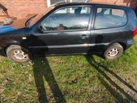 Second-hand VW Polo Basis 60 CP (44 kW) 1999 Negru Berlinǎ