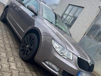 Gebraucht Skoda Superb 140 PS (102 kW) 2012 Violet Kombi