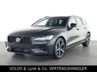 Gebraucht Volvo V60 Plus 349 PS (256 kW) 2025 Platinum grey metallic Kombi