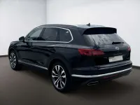 Gebraucht VW Touareg Elegance 381 PS (280 kW) 2021 Schwarz deep black perleffekt SUV