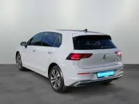 Gebraucht VW Golf VIII 150 PS (110 kW) 2026 Mondsteingrau Limousine