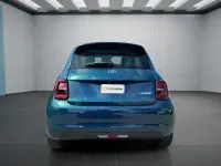 Neu Fiat 500 La Prima 65 PS (47 kW) 2026 Grün Kleinwagen