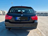Gebraucht BMW 320 177 PS (130 kW) 2009 Schwarz Kombi
