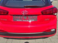 gebraucht Hyundai i20 1.2 Select 75 PS-1.Hand.17Tkm/Klima/Winterräder