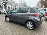 Gebraucht Toyota Yaris Edition 69 PS (50 kW) 2013 Grau Kleinwagen