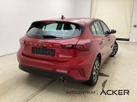 Second-hand Ford Focus Titanium 155 CP (114 kW) 2024 Roșu Berlinǎ