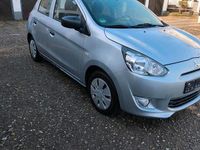 Gebraucht Mitsubishi Space Star 71 PS (52 kW) 2013 Silber Kleinwagen
