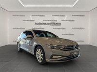 Gebraucht VW Passat Elegance 150 PS (110 kW) 2024 Grau Kombi