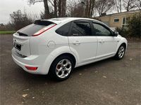 Gebraucht Ford Focus Viva 101 PS (74 kW) 2011 Limousine