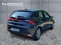 Gebraucht Hyundai i20 Select 101 PS (74 kW) 2023 Aurora grey Limousine