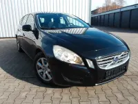 Używany Volvo V60 150 KM (110 kW) 2012 Czarny Kombi
