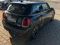 Second-hand Mini Cooper SE 135 kW (184 CP) 2020 Negru Hatchback