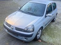 Gebraucht Renault Clio II Authentique 75 PS (55 kW) 2002 Silber Limousine