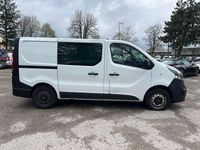 Gebraucht Opel Vivaro 116 PS (85 kW) 2016 Weiß Van / Kleinbus
