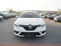 Gebraucht Renault Mégane Play 101 PS (74 kW) 2018 Weiss Limousine