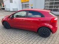 Second-hand Kia Rio 86 CP (63 kW) 2013 Roșu Hatchback